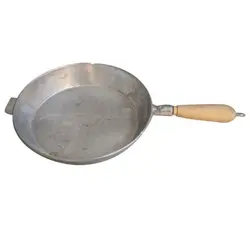 ماهیتابه ماهی تابه چدن روسی دسته چوبی قطر 30 سانتیمتر