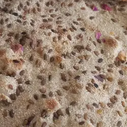 نان خانگی کنجد زیره نااااب بهشت اصفهان واقع در میدان قدس خیابان لاله6474410