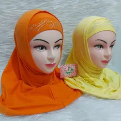 مقنعه نگین دار دخترانه نخی درجه یک دوتیکه