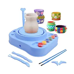 چرخ سفالگری با گل رس