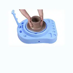 چرخ سفالگری با گل رس