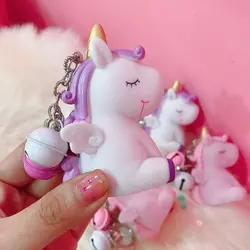 آویز کلید طرح تکشاخ قدیمی