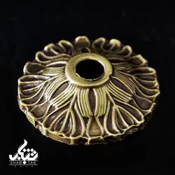 پولک پشت شاخه