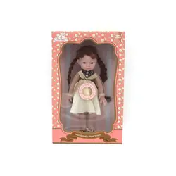 عروسک دختر با موی بافته