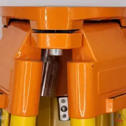 سه پایه چوبی نقشه برداری آراتک مدل GST020 زرد