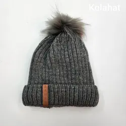کلاه بافت رنگی پوم دار مارک چرمی (KLT-T3322) – کلاهت