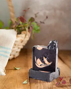 صابون زغال فعال شیر الاغ