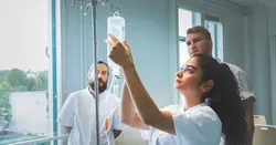 بررسی ارتباط بین جو ایمنی پرستار و بیمار در مراکز درمانی و عوامل مرتبط با آن