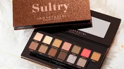 پالت سایه 14 رنگ سالتری آناستازیا