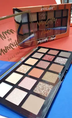 پالت سایه حرفه ای 18 رنگ آنالیدی naughty or nice