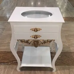 کنسول قاشق و چنگال کنار سالنی