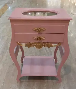 کنسول قاشق و چنگال کنار سالنی