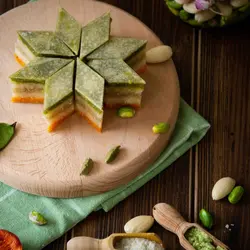 باقلوا لوزی