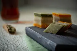 باقلوا لوزی