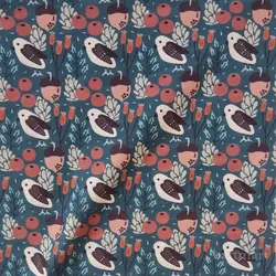 پارچه هودی تریکو دورس طرح بلوط و پرنده زمینه تیره - پارچه سویشرت | بافت مارت