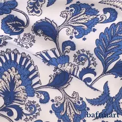 پارچه کرپ طرحدار با گلهای آبی | بافت مارت