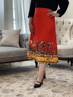 دامن طرح حاشیه گل قرمز