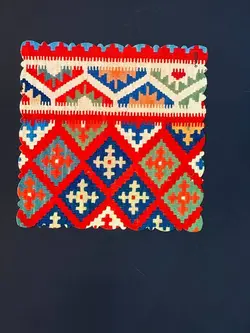رومیزی عسلی-طرح گلیم