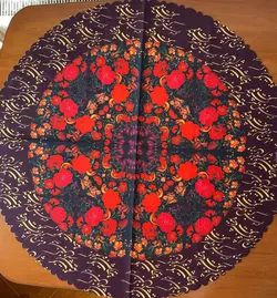 رومیزی گرد طرح گل و مرغ