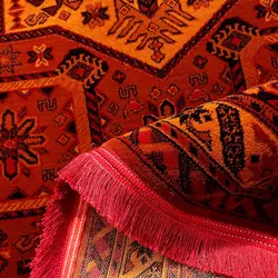گبه فرش قشقایی طرح زینت رنگ زعفرانی کد 2001