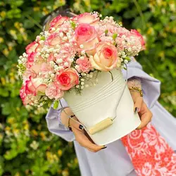 باکس گل سطلی برنا - خرید باکس گل فلزی با رز و میخک برای تولد