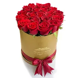 باکس گل رز مهناز - سفارش جعبه گل طلایی با رز برای ولنتاین