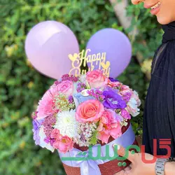 باکس گل و بادکنک شایسته - جعبه گل بهاری شیک مخصوص تولد