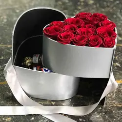 باکس گل ژینوس | باکس گل طرح قلب ( دو طبقه ) + شکلات شونیز
