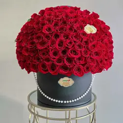 باکس گل رز 200 شاخه قرمز | خرید باکس گل لاکچری بزرگ رز