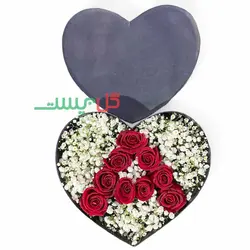 باکس گل حروف‌ قلب - جعبه گل حرف A با رز هلندی و عروس