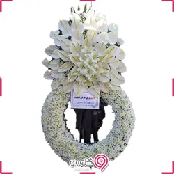 تاج گل حلقه‌ای درباری