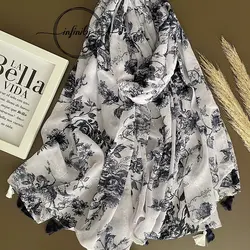 شال نخی پولک دار سفیدسرمه ای