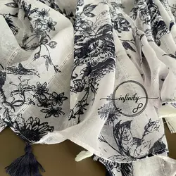 شال نخی پولک دار سفیدسرمه ای