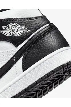 Air Jordan 1 Mid Homage Black White Dr0501 101