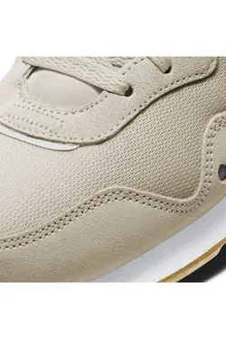 کفش پیاده روی مردانه نایک Nike Venture Runner بژ