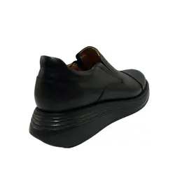 کفش اسپرت چرم طبیعی، رنگ مشکی، نوع چرم رویه ناپا طبیعی گاوی کد مدل ۵۰۲ برت