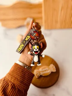 جاسوییچی تام و جری ایستاده