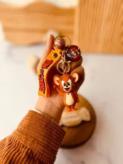 جاسوییچی تام و جری ایستاده