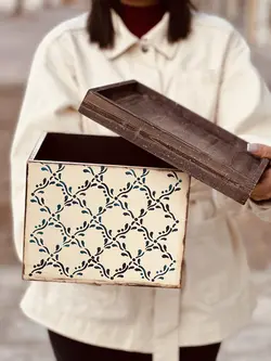 جعبه چوبی مربع