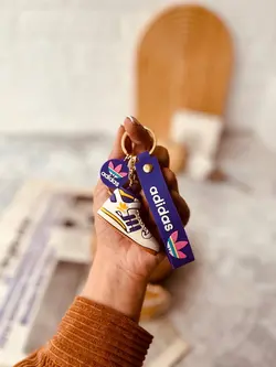 جاسوییچی کتونی دو رنگ آدیداس