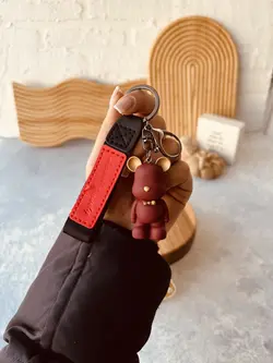 جاسوییچی سگ پاپیون دار