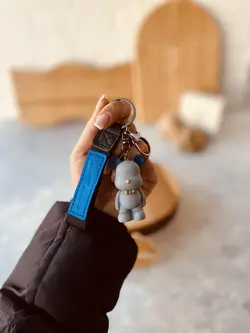 جاسوییچی سگ پاپیون دار