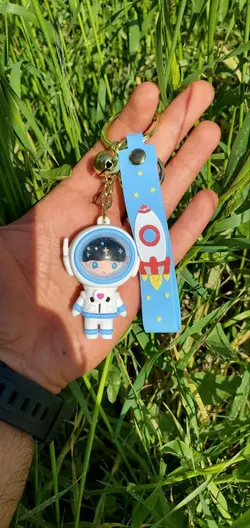 جاسوییچی لباس فضانورد