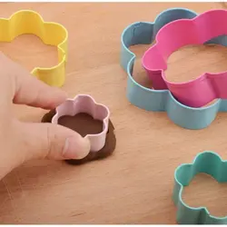 کاتر رنگی 5 عددی طرح گل