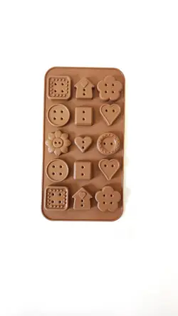 قالب شکلات دکمه