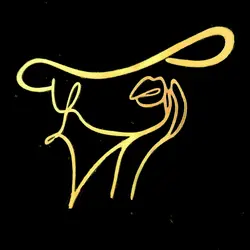 تاپر چهره زن کلاه دار