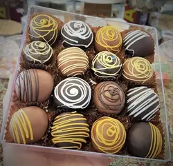 شکلات دست ساز پاپسیکل - آجیل و خشکبار ماهتیسا