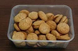 شیرینی نارگیلی گردویی - آجیل و خشکبار ماهتیسا