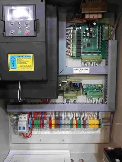 تابلو طرح آسانسوری هيدروليک با اينورتر تکفاز به سه فاز با نجات و سخنگو | محیا الکترونیک