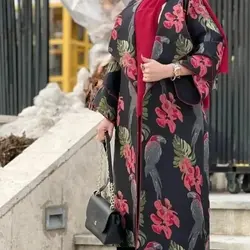 مانتو ژاکارد مشکی بهاره با گل های قرمز ترک